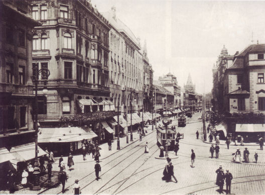 Photographie de Prague en 1912, Bendová Eva, Pražské Kavárny a jejich svět, Prague, Paseka, 2008